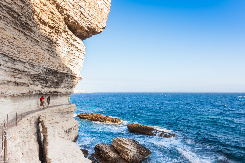 L'Escalier du Roy d'Aragon une merveille de la nature à Bonifacio L'Escalier du Roy d'Aragon une merveille de la nature à Bonifacio