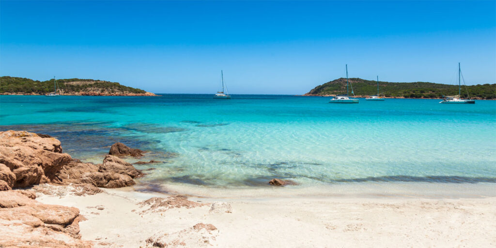 Où trouver des campings en bord de mer en Corse