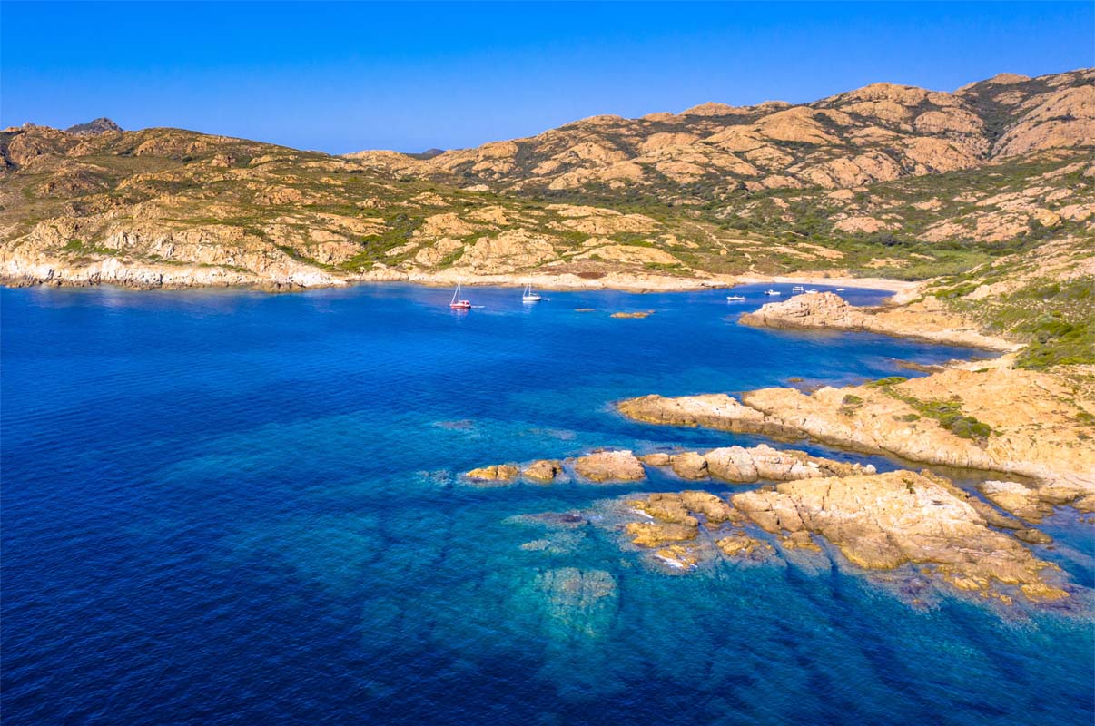 Meilleurs Campings en Corse avec les pieds dans l'eau