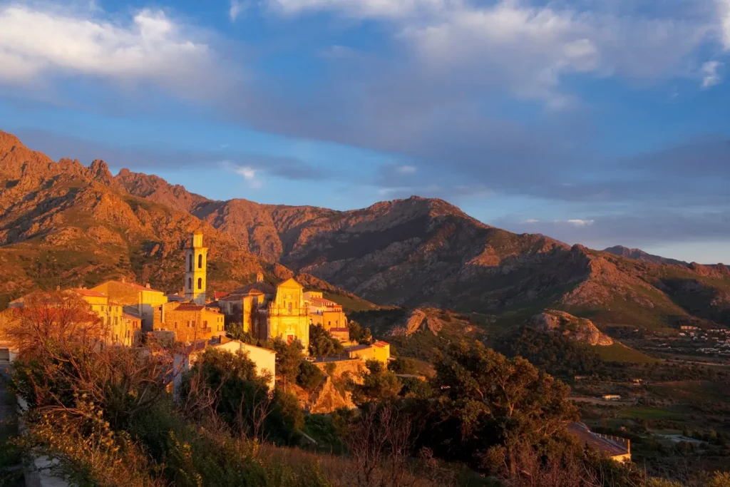 balagne-lumiere-doree-sur-les-villages-perches
