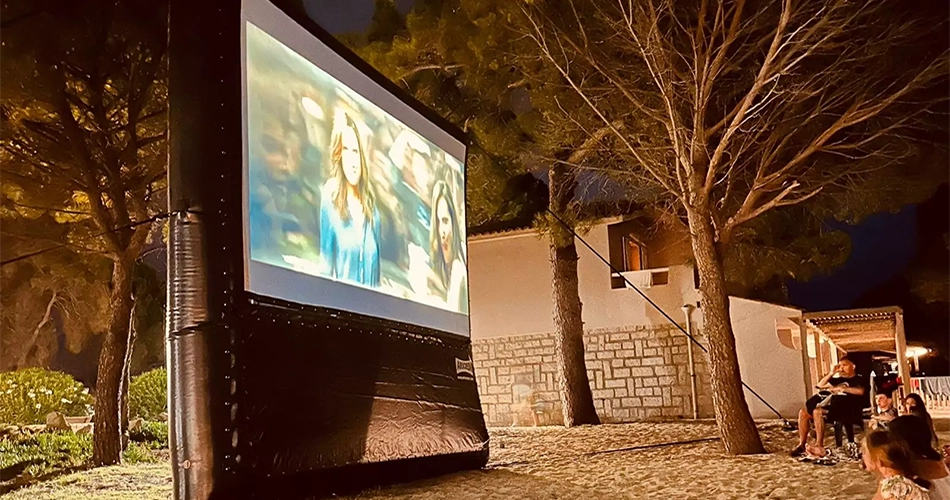 Cinéma en plein air au Camping Golfo di Sogno